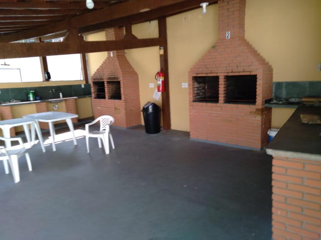 Appartamento Apartamento Praia do Lázaro  Ubatuba Esterno foto